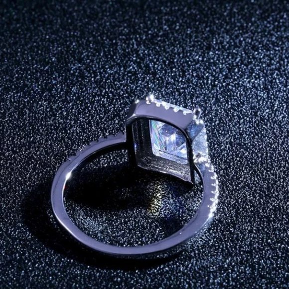 New* 925 Silver Emerald Cut White Sapphire Ring - Picture 7 of 9